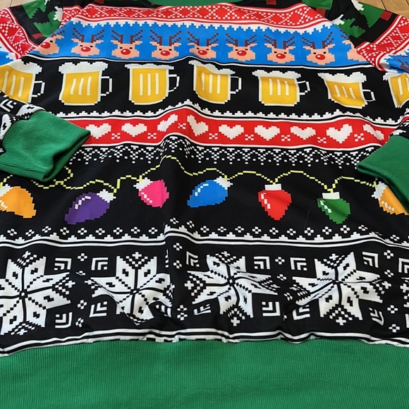 Men’s Xmas graphic long-sleeve shirt, EUC Approx size large * see note - Picture 3 of 6